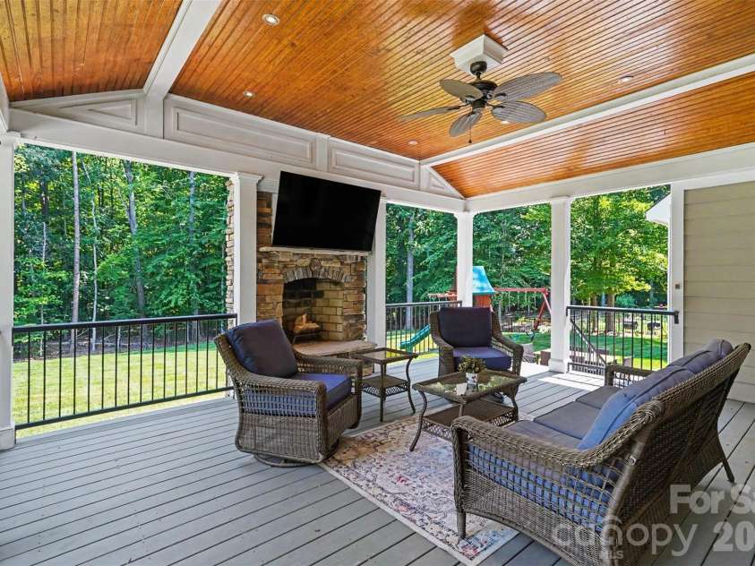 5621 Turkey Oak Drive, Mint Hill, NC 28227.  MLS# CAR4395917, YatesRealty ID 36725. 