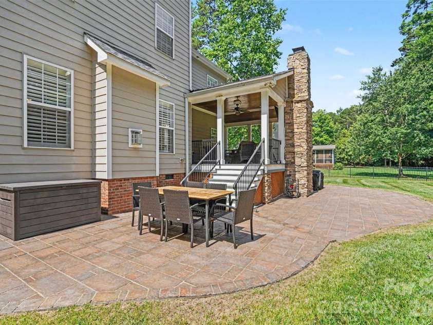 5621 Turkey Oak Drive, Mint Hill, NC 28227.  MLS# CAR4395917, YatesRealty ID 36725. 