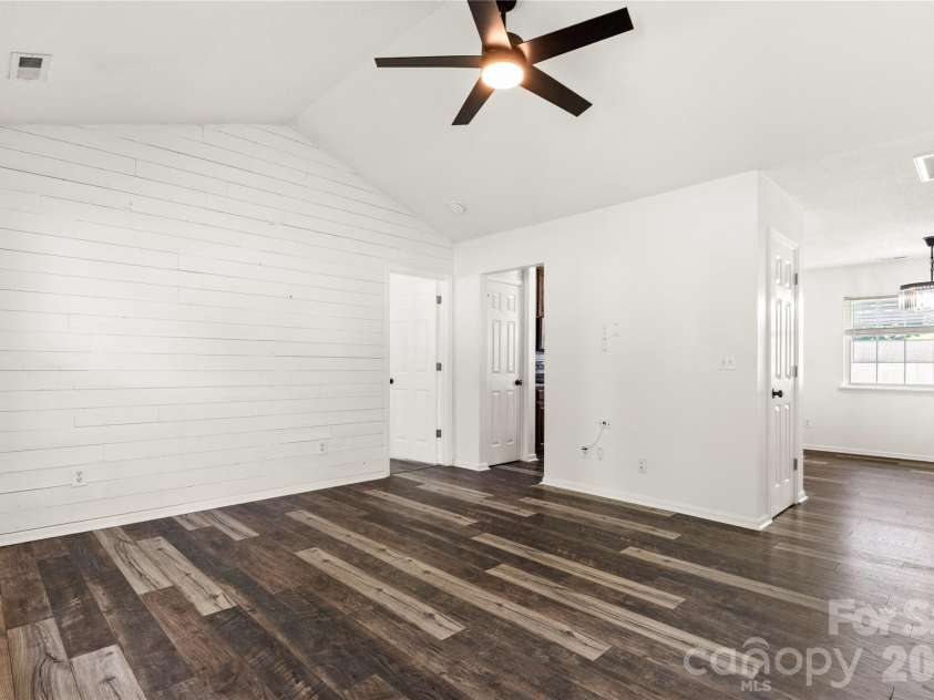 1737 Rosewell Drive, Rock Hill, SC 29732.  MLS# CAR4394497, YatesRealty ID 36726. 
