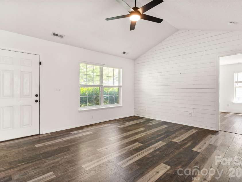 1737 Rosewell Drive, Rock Hill, SC 29732.  MLS# CAR4394497, YatesRealty ID 36726. 