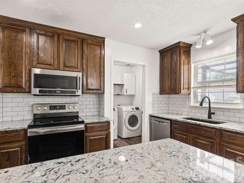 1737 Rosewell Drive, Rock Hill, SC 29732.  MLS# CAR4394497, YatesRealty ID 36726. 