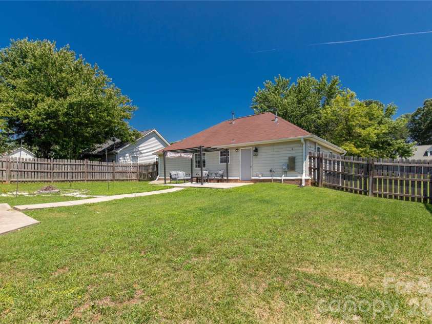1737 Rosewell Drive, Rock Hill, SC 29732.  MLS# CAR4394497, YatesRealty ID 36726. 