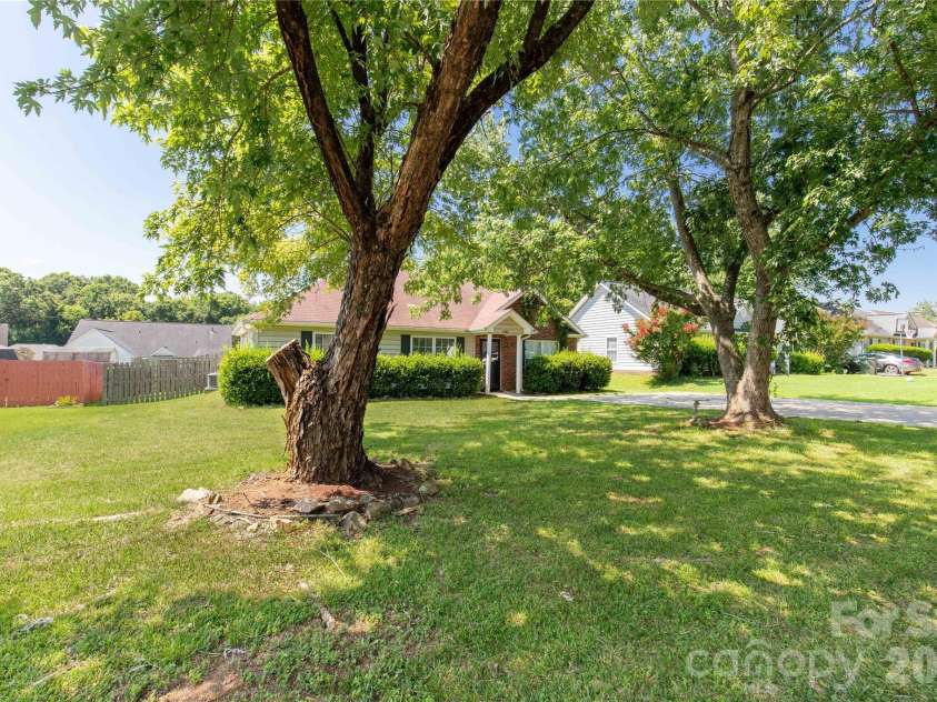 1737 Rosewell Drive, Rock Hill, SC 29732.  MLS# CAR4394497, YatesRealty ID 36726. 