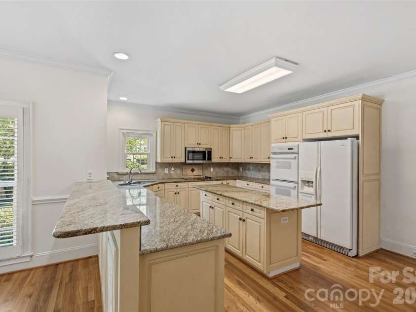 19322 River Falls Drive, Davidson, NC 28036.  MLS# CAR4400666, YatesRealty ID 36729. 