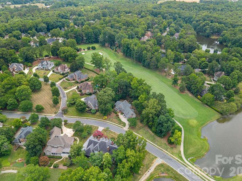19322 River Falls Drive, Davidson, NC 28036.  MLS# CAR4400666, YatesRealty ID 36729. 
