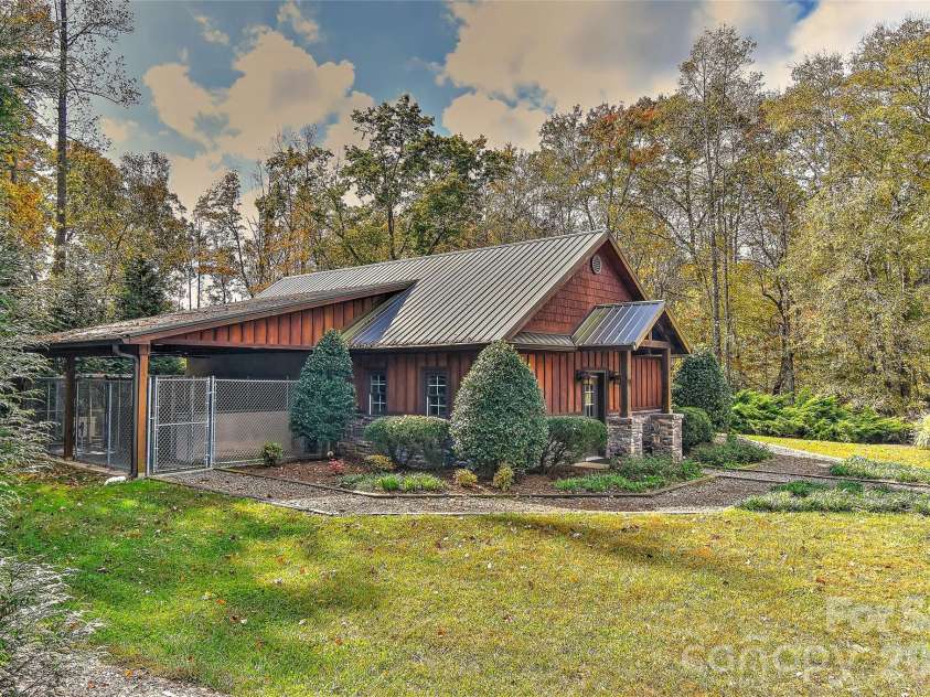 153 Badenyon Place, Union Grove, NC 28689.  MLS# CAR4229151, YatesRealty ID 3673. 