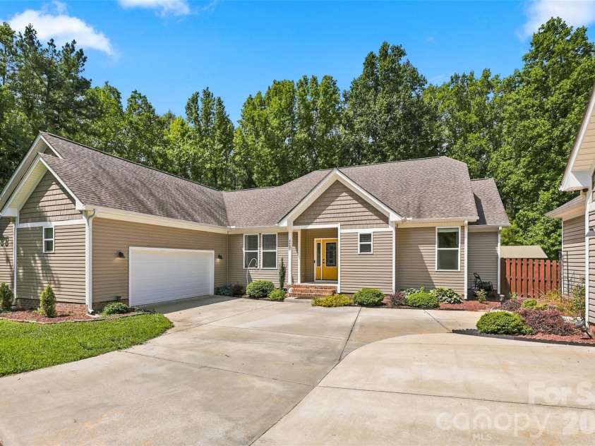 4643 Old Hickory Road, Lancaster, SC 29720.  MLS# CAR4402297, YatesRealty ID 36731. 