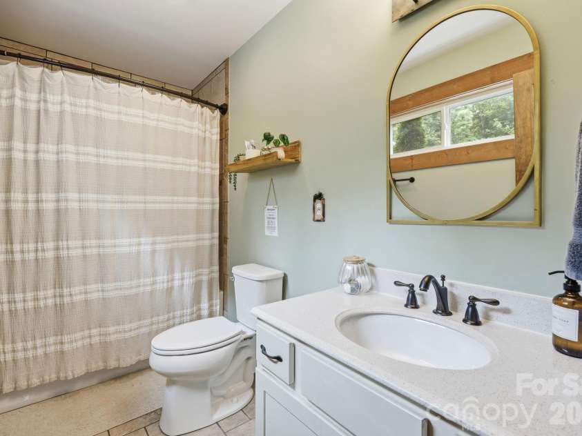 946, 140, 83 Honeysuckle Ridge, Almond, NC 28702.  MLS# CAR4398161, YatesRealty ID 36732. 140 Honeysuckle