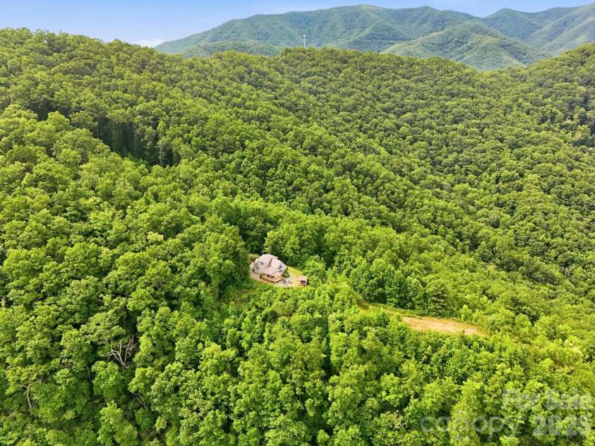 946, 140, 83 Honeysuckle Ridge, Almond, NC 28702.  MLS# CAR4398161, YatesRealty ID 36732. 140 Honeysuckle