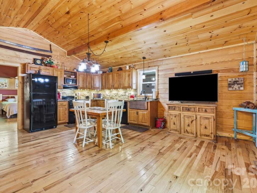 946, 140, 83 Honeysuckle Ridge, Almond, NC 28702.  MLS# CAR4398161, YatesRealty ID 36732. 83 Honeysuckle