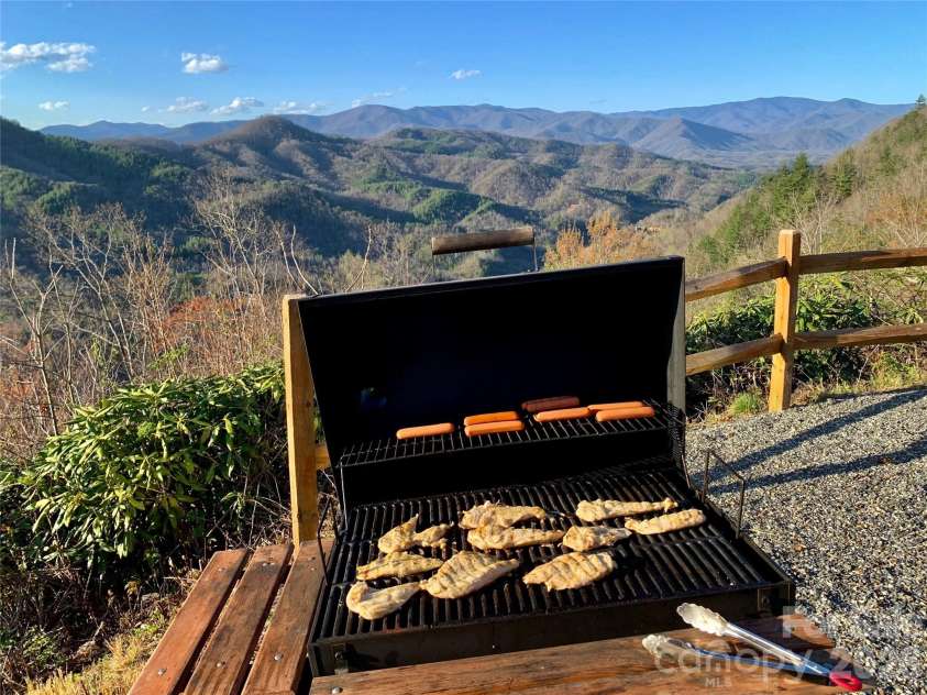 946, 140, 83 Honeysuckle Ridge, Almond, NC 28702.  MLS# CAR4398161, YatesRealty ID 36732. 946 Honeysuckle
