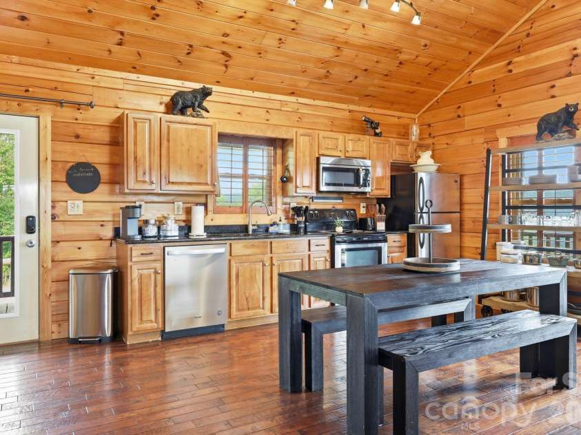 946, 140, 83 Honeysuckle Ridge, Almond, NC 28702.  MLS# CAR4398161, YatesRealty ID 36732. 946 Honeysuckle