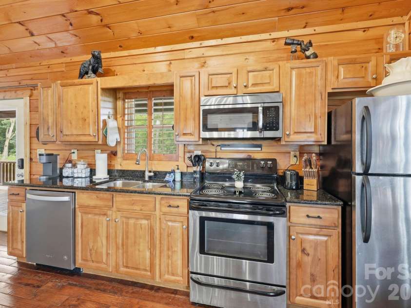946, 140, 83 Honeysuckle Ridge, Almond, NC 28702.  MLS# CAR4398161, YatesRealty ID 36732. 946 Honeysuckle