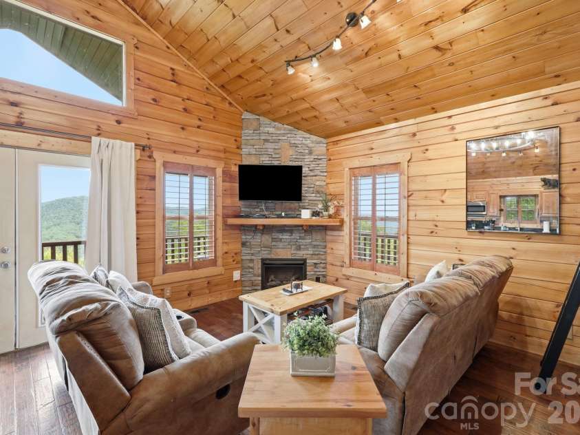 946, 140, 83 Honeysuckle Ridge, Almond, NC 28702.  MLS# CAR4398161, YatesRealty ID 36732. 946 Honeysuckle