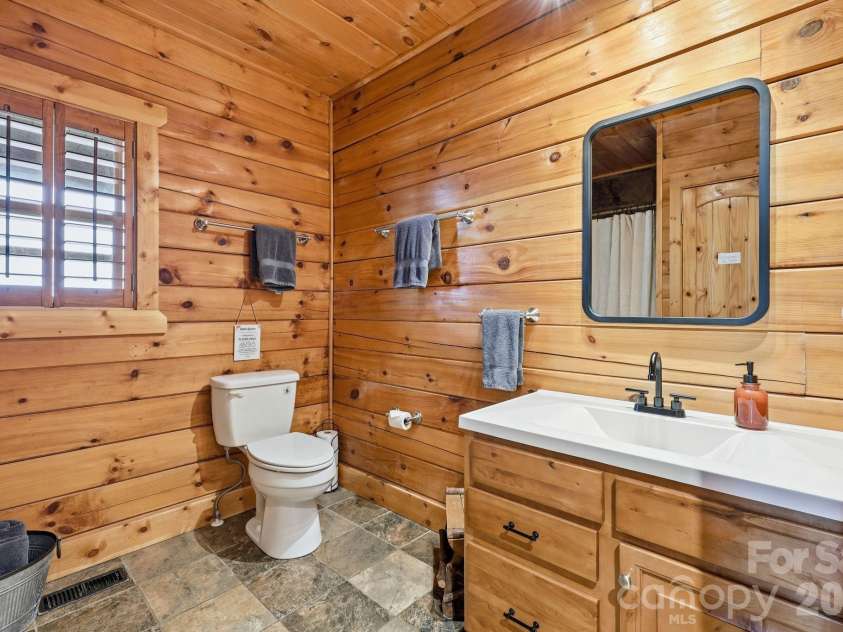 946, 140, 83 Honeysuckle Ridge, Almond, NC 28702.  MLS# CAR4398161, YatesRealty ID 36732. 946 Honeysuckle