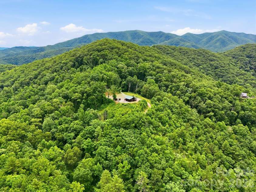 946, 140, 83 Honeysuckle Ridge, Almond, NC 28702.  MLS# CAR4398161, YatesRealty ID 36732. 946 Honeysuckle
