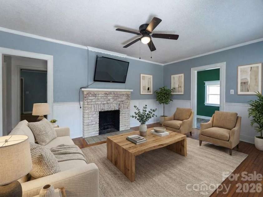 512 8th Avenue, Gastonia, NC 28052.  MLS# CAR4402995, YatesRealty ID 36733. Virtually Staged