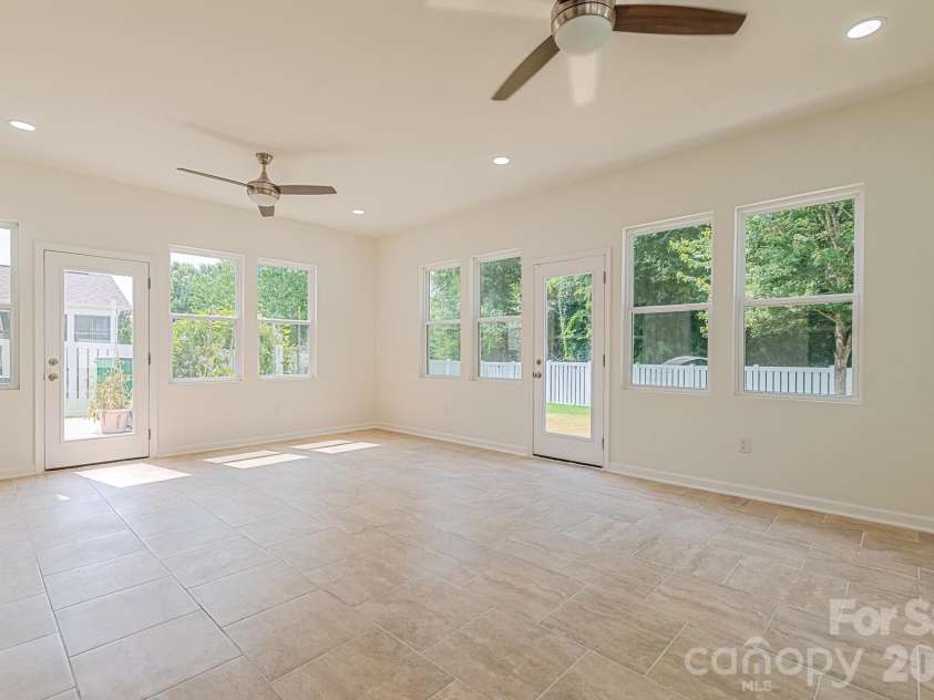 8212 Ruby Valley Road, Charlotte, NC 28277.  MLS# CAR4400467, YatesRealty ID 36734. Sunroom