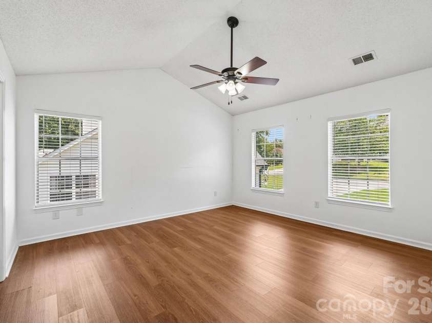 12119 Meadow Post Lane, Charlotte, NC 28269.  MLS# CAR4400578, YatesRealty ID 36736. 