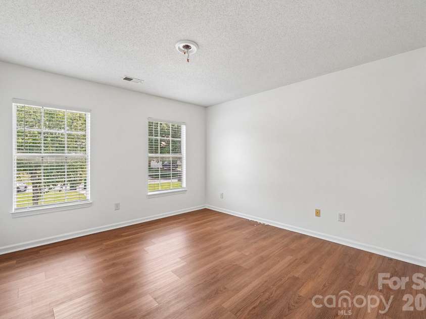 12119 Meadow Post Lane, Charlotte, NC 28269.  MLS# CAR4400578, YatesRealty ID 36736. 