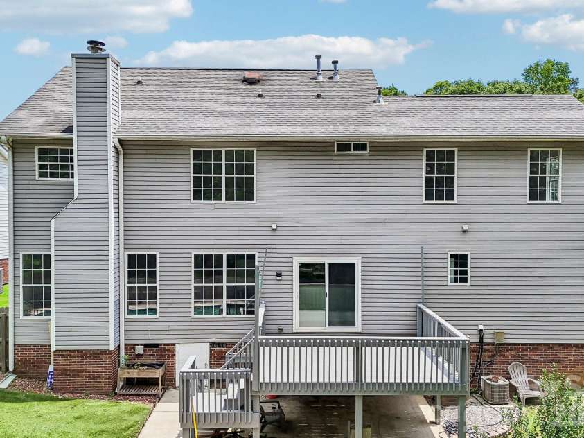 12119 Meadow Post Lane, Charlotte, NC 28269.  MLS# CAR4400578, YatesRealty ID 36736. 