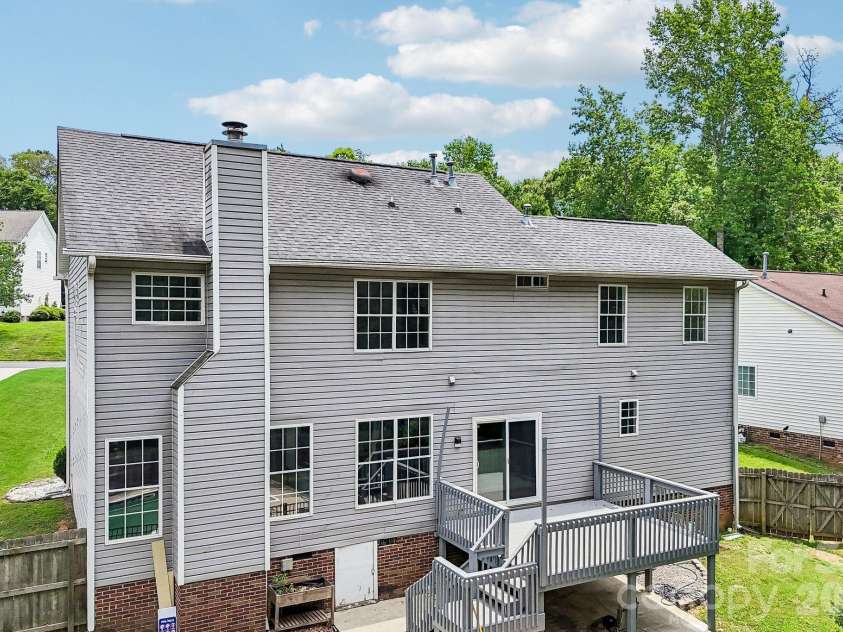 12119 Meadow Post Lane, Charlotte, NC 28269.  MLS# CAR4400578, YatesRealty ID 36736. 