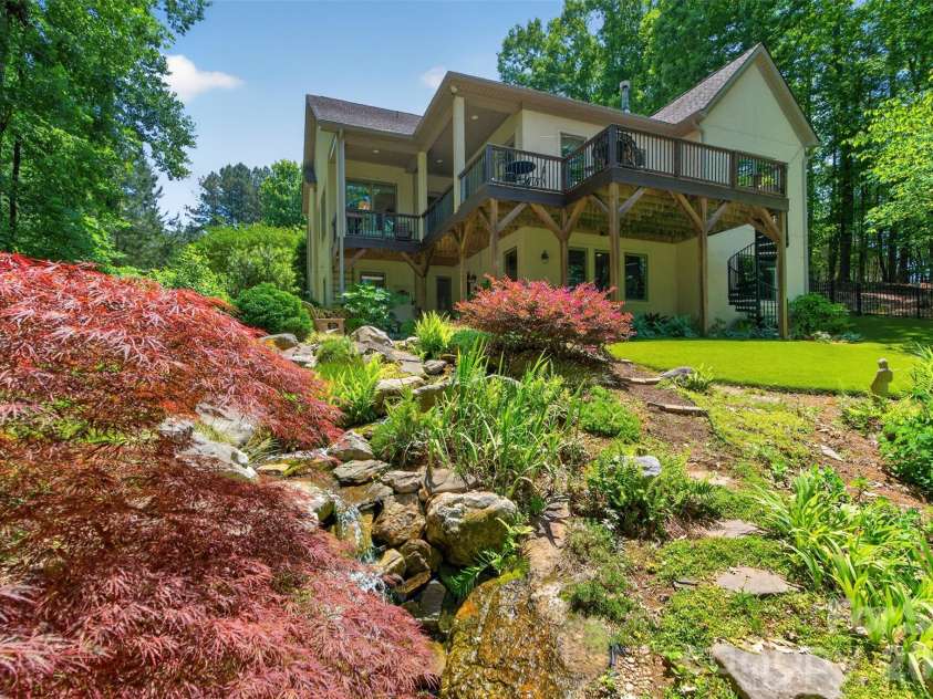 5138 Watermead Lane, Belmont, NC 28012.  MLS# CAR4382710, YatesRealty ID 36739. 