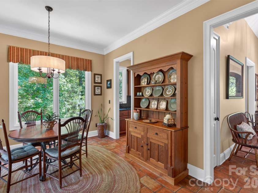 5138 Watermead Lane, Belmont, NC 28012.  MLS# CAR4382710, YatesRealty ID 36739. Kitchen Dining Area
