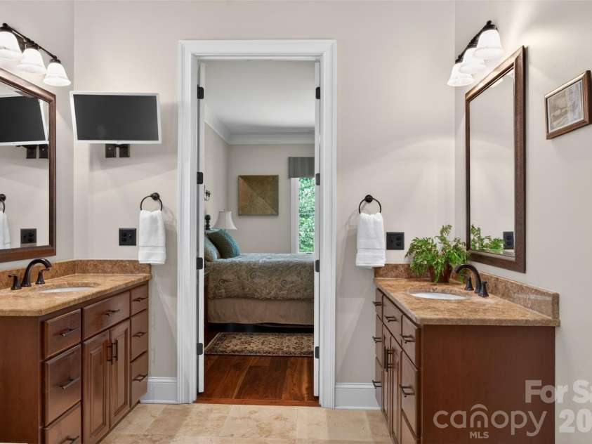 5138 Watermead Lane, Belmont, NC 28012.  MLS# CAR4382710, YatesRealty ID 36739. Primary Bath
