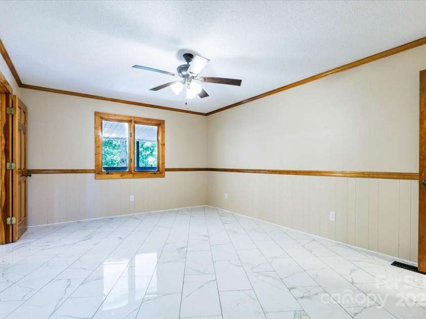 200 Lakeview Road, Albemarle, NC 28001.  MLS# CAR4306695, YatesRealty ID 3674. 