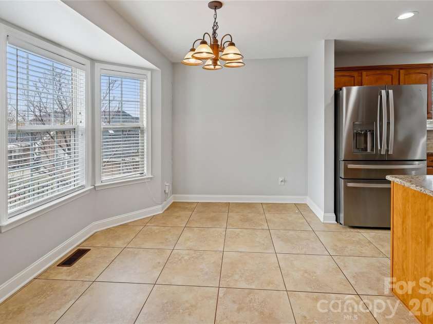 842 Treva Anne Drive, Concord, NC 28027.  MLS# CAR4317215, YatesRealty ID 3674. Breakfast area