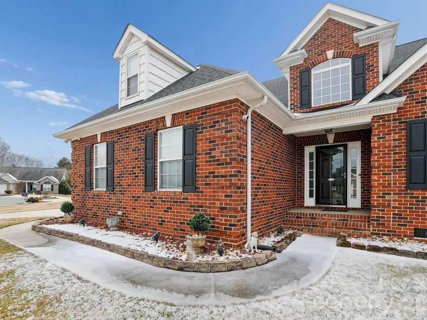 842 Treva Anne Drive, Concord, NC 28027.  MLS# CAR4317215, YatesRealty ID 3674. Front 