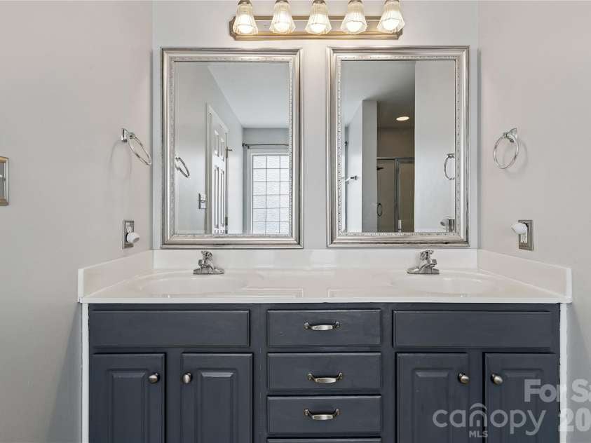 842 Treva Anne Drive, Concord, NC 28027.  MLS# CAR4317215, YatesRealty ID 3674. Primary bath 