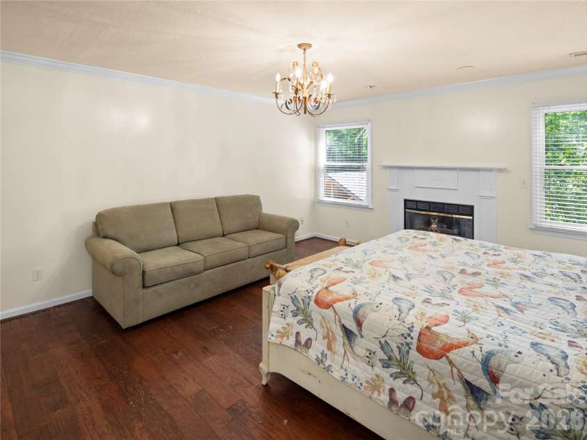 105 Braeside Circle, Asheville, NC 28803.  MLS# CAR4383221, YatesRealty ID 36740. 