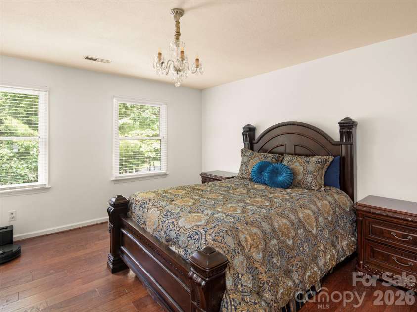 105 Braeside Circle, Asheville, NC 28803.  MLS# CAR4383221, YatesRealty ID 36740. 