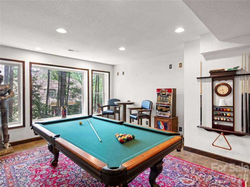 105 Braeside Circle, Asheville, NC 28803.  MLS# CAR4383221, YatesRealty ID 36740. 