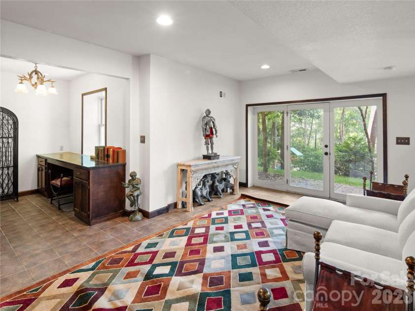 105 Braeside Circle, Asheville, NC 28803.  MLS# CAR4383221, YatesRealty ID 36740. Filled with light