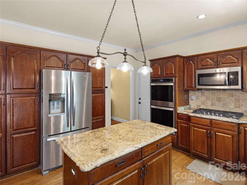 105 Braeside Circle, Asheville, NC 28803.  MLS# CAR4383221, YatesRealty ID 36740. New refrigerator