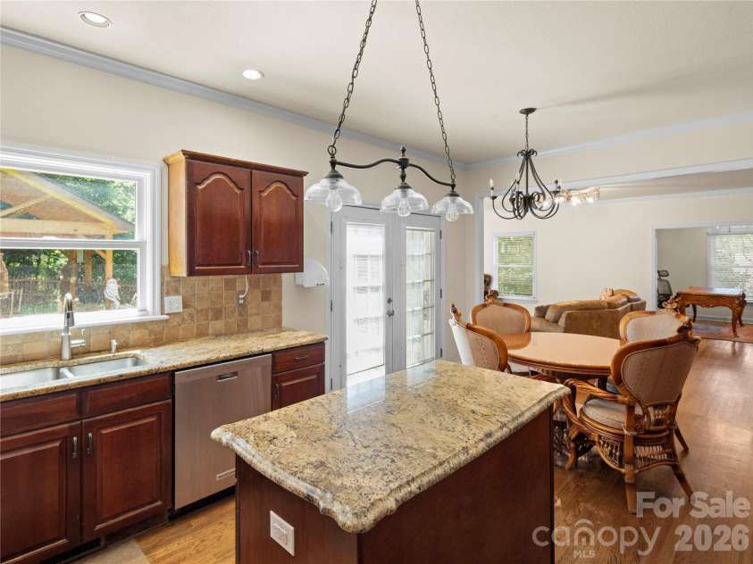 105 Braeside Circle, Asheville, NC 28803.  MLS# CAR4383221, YatesRealty ID 36740. Open floor plan showcases uninterrupted sightlines