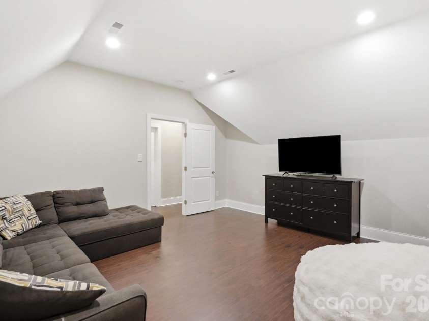 1150 Oak Trail Circle, Concord, NC 28025.  MLS# CAR4399112, YatesRealty ID 36741. 