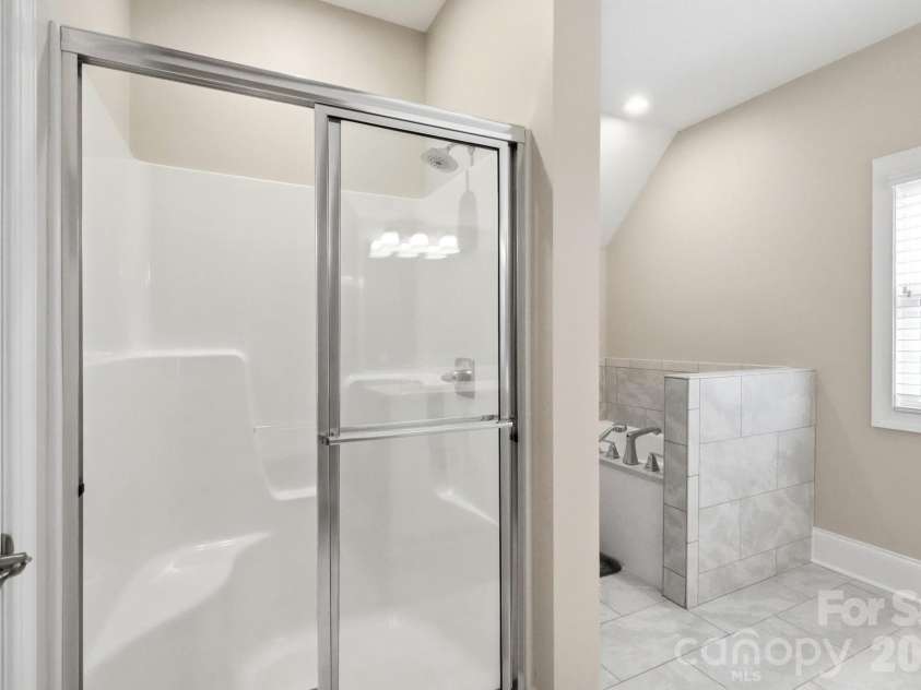 1150 Oak Trail Circle, Concord, NC 28025.  MLS# CAR4399112, YatesRealty ID 36741. 