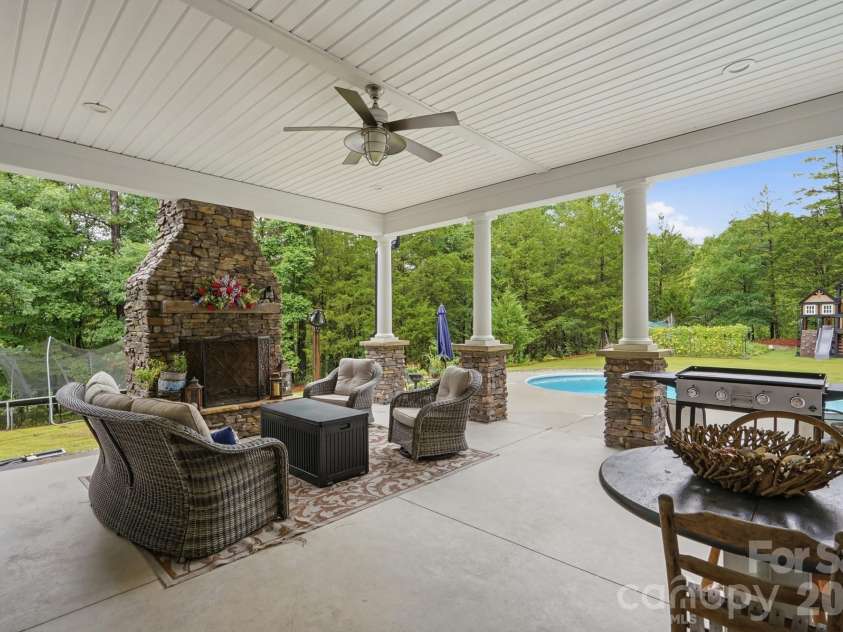 1150 Oak Trail Circle, Concord, NC 28025.  MLS# CAR4399112, YatesRealty ID 36741. 