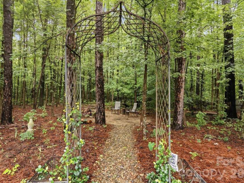 1150 Oak Trail Circle, Concord, NC 28025.  MLS# CAR4399112, YatesRealty ID 36741. 