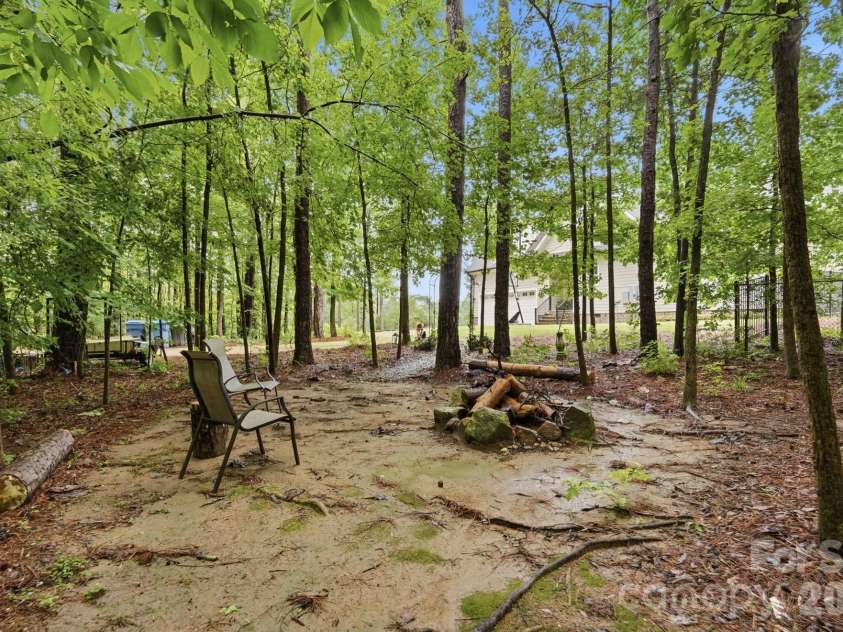 1150 Oak Trail Circle, Concord, NC 28025.  MLS# CAR4399112, YatesRealty ID 36741. 
