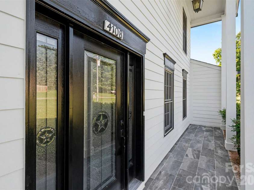 4108 Wimbledon Drive, Dallas, NC 28034.  MLS# CAR4402629, YatesRealty ID 36742. Front Proch