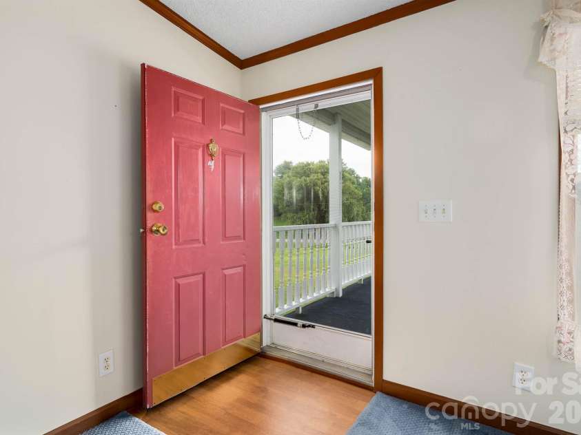 755 Fairview Loop, Hot Springs, NC 28743.  MLS# CAR4402205, YatesRealty ID 36744. 