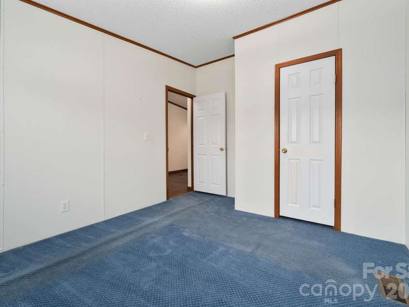 755 Fairview Loop, Hot Springs, NC 28743.  MLS# CAR4402205, YatesRealty ID 36744. 
