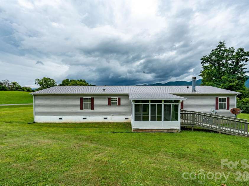 755 Fairview Loop, Hot Springs, NC 28743.  MLS# CAR4402205, YatesRealty ID 36744. 
