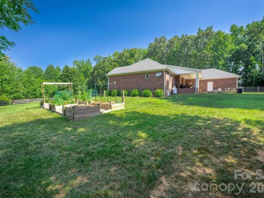 625 Jackson Road, Salisbury, NC 28146.  MLS# CAR4398885, YatesRealty ID 36746. 