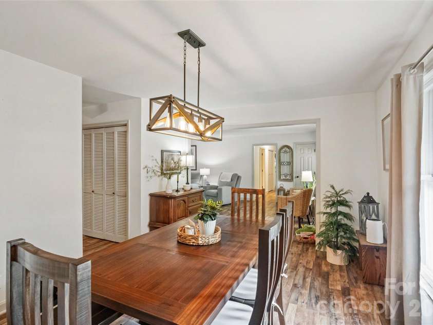 400 Westover Drive, Monroe, NC 28112.  MLS# CAR4402421, YatesRealty ID 36747. 